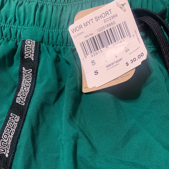 Reebok Meet You There Short SIZE S Clover Green - Picture 8 of 9